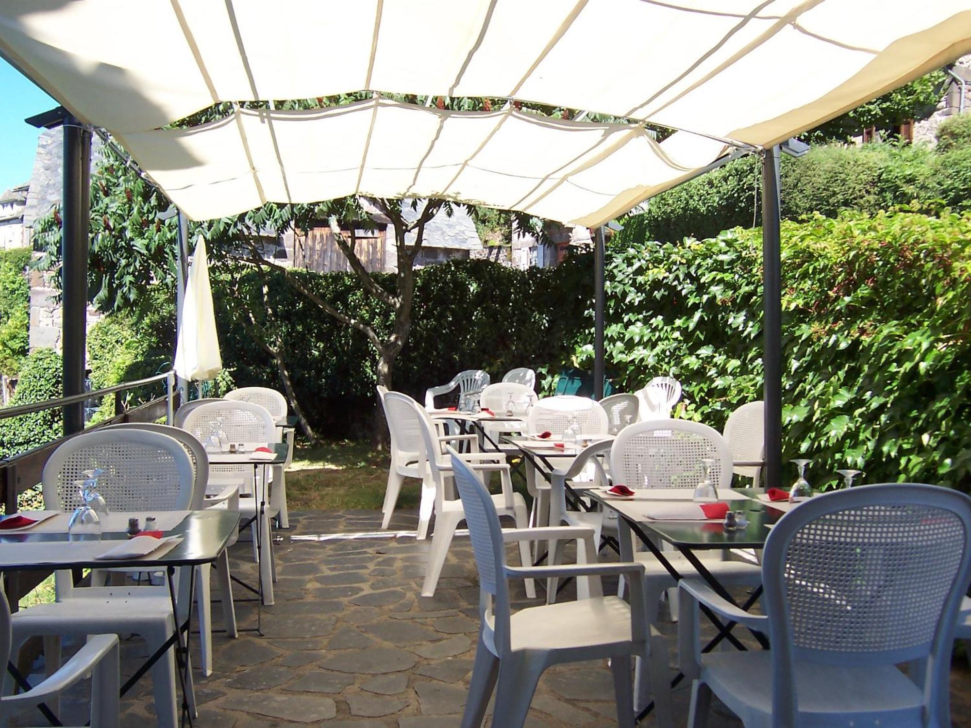 Auberge Hotel De Tournemire - Cantal Zewnętrze zdjęcie