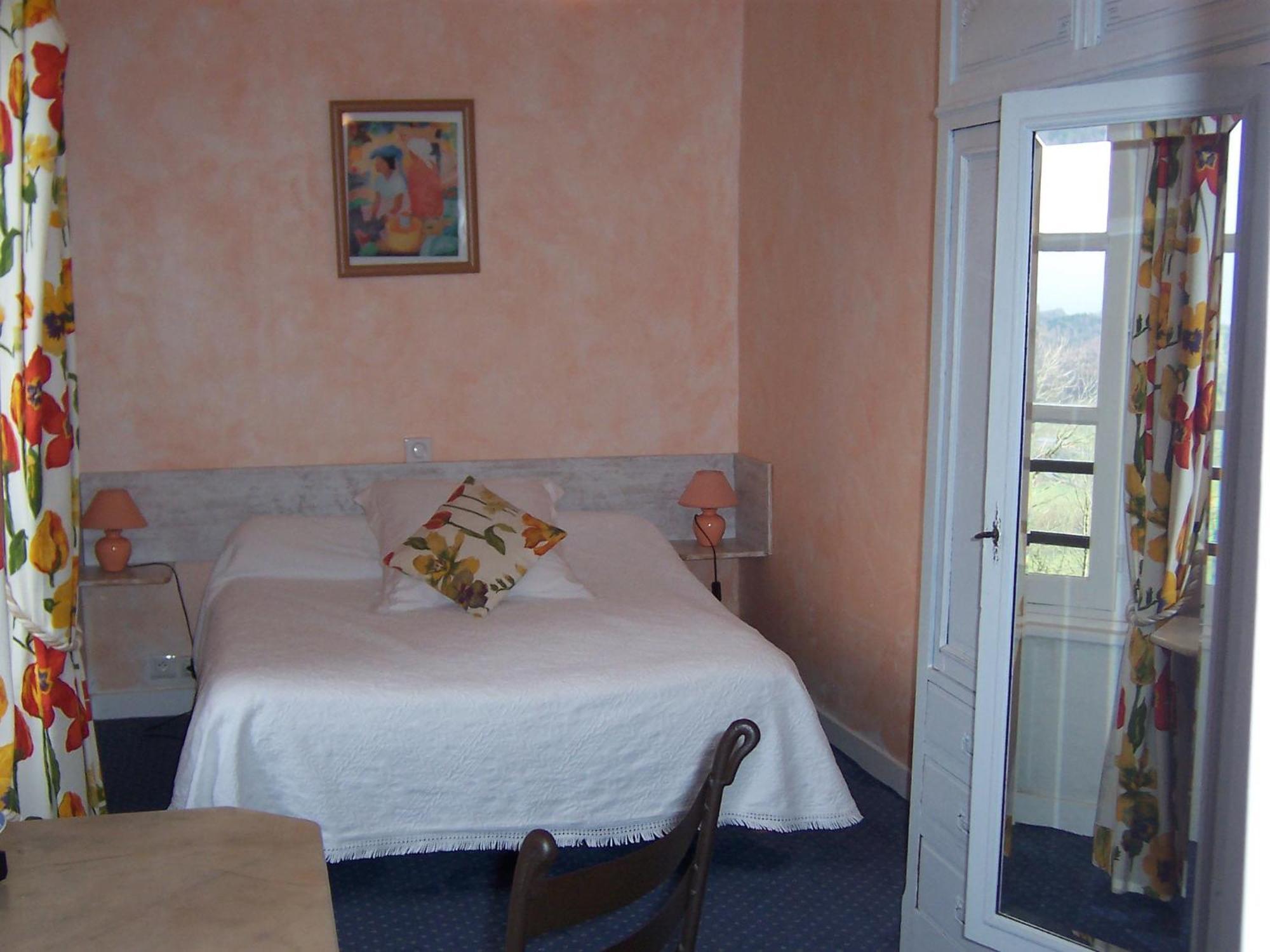 Auberge Hotel De Tournemire - Cantal Zewnętrze zdjęcie